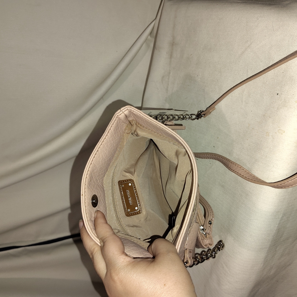 Nine west, pink purse, snap close, cross body strap - Picture 2 of 8